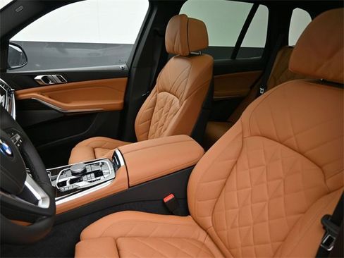 New 2026 BMW X5 xDrive50e w/ Climate Comfort Package image 19