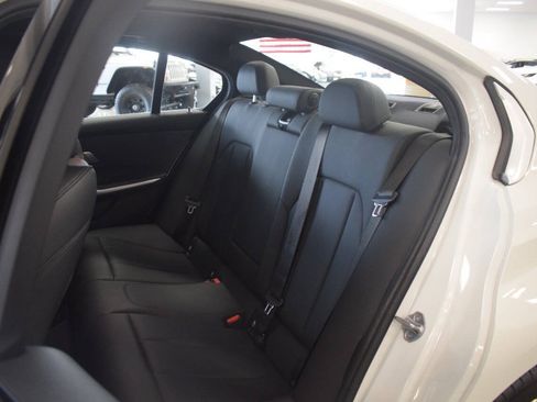 Used 2019 BMW 330i Sedan w/ Driving Assistance Package RWD image 50