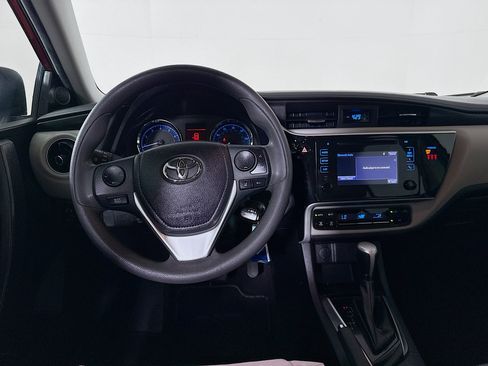 Used 2019 Toyota Corolla LE image 25