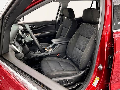 Used 2023 GMC Acadia SLE w/ Driver Convenience Package image 25