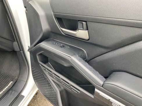 Used 2025 Toyota Tacoma TRD Off-Road image 32