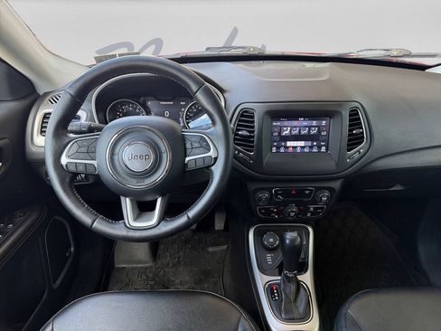 Used 2017 Jeep Compass Latitude w/ Popular Equipment Group AWD/4WD image 21