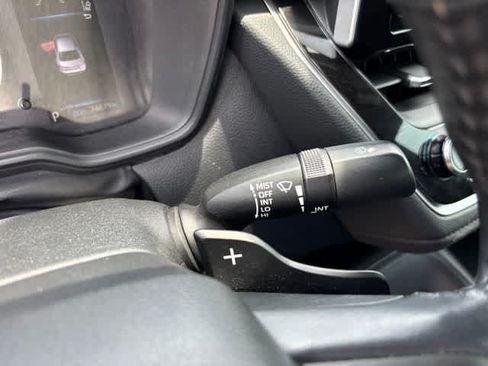 Used 2020 Toyota Corolla SE FWD image 17