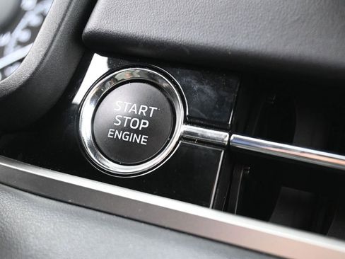 Used 2023 Mitsubishi Outlander SE image 35