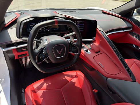 Used 2023 Chevrolet Corvette Stingray Premium Conv w/ Z51 Performance Package RWD image 18