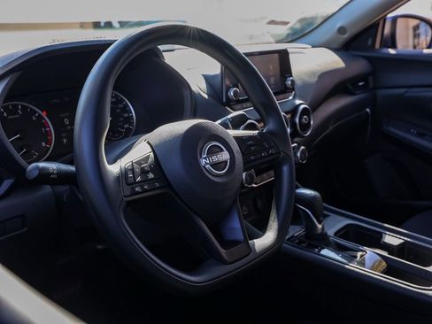 Used 2025 Nissan Sentra S image 14