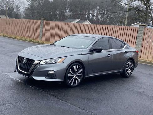Used 2022 Nissan Altima 2.5 SR image 3