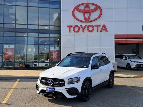 Used 2022 Mercedes-Benz GLB 250 4MATIC image 1