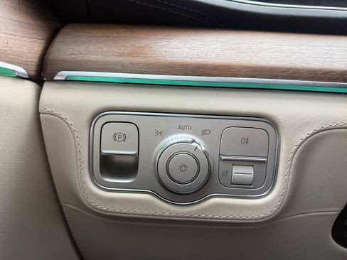 Certified 2025 Mercedes-Benz GLE 53 AMG 4MATIC image 22