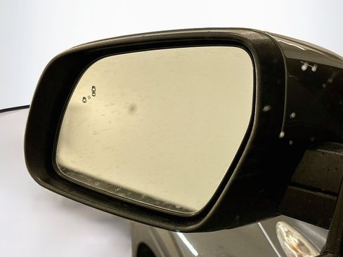Used 2025 Hyundai Venue SEL FWD image 16
