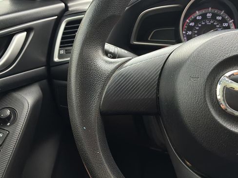 Used 2015 MAZDA MAZDA3 i SV FWD image 25