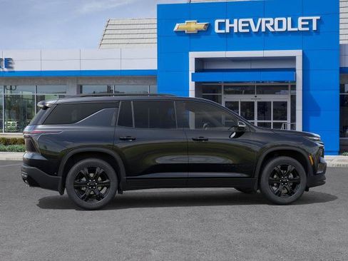 New 2027 Chevrolet Traverse LT w/ Midnight/Sport Edition FWD image 5