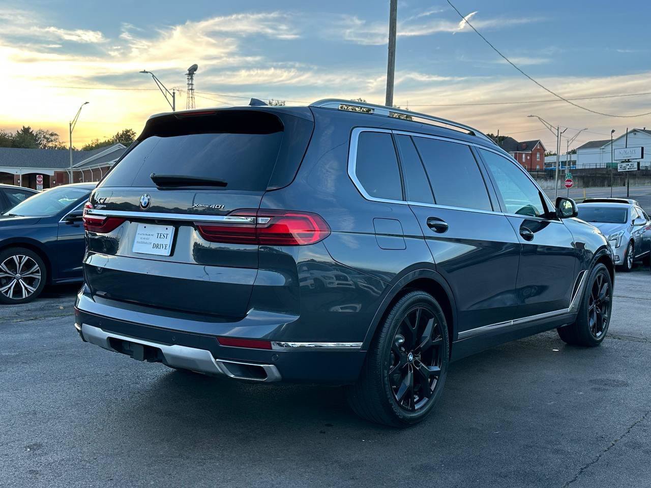 Used 2020 BMW X7 xDrive40i w/ Premium Package AWD/4WD image 10