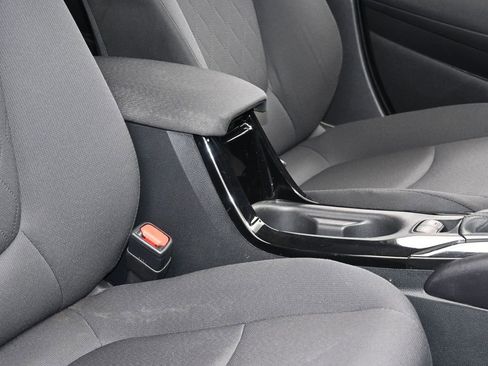 Used 2022 Toyota Corolla LE image 38