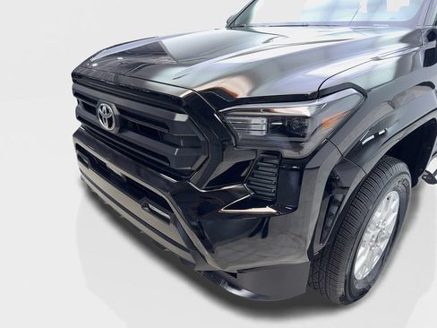 Used 2026 Toyota Tacoma SR5 AWD/4WD image 16