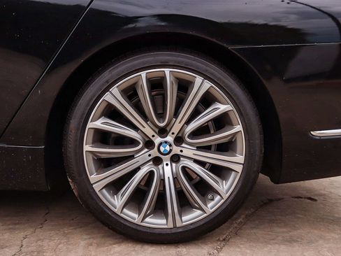 Used 2022 BMW 750i xDrive AWD/4WD image 12