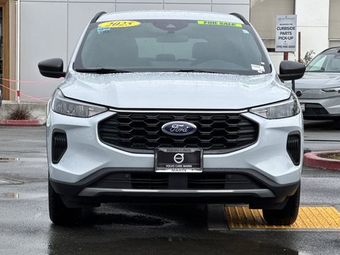 Used 2025 Ford Escape ST-Line w/ Tech Pack #1 AWD/4WD image 10
