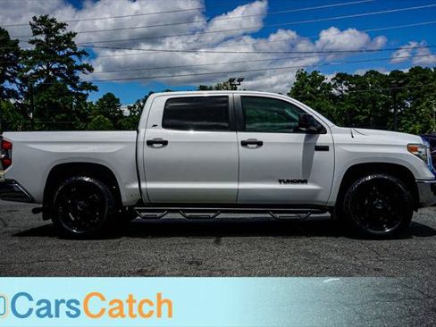 Used 2017 Toyota Tundra SR5 w/ SR5 Upgrade Package AWD/4WD image 8