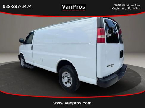 Used 2014 Chevrolet Express 2500 RWD image 3