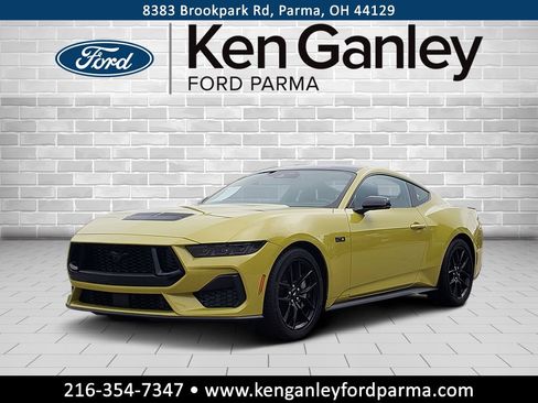 Used 2025 Ford Mustang GT Premium RWD image 1