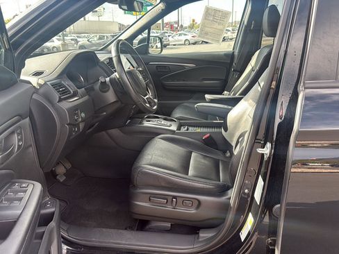 Certified 2023 Honda Passport EX-L image 17