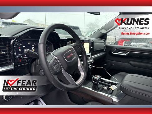 Used 2025 GMC Sierra 1500 SLT image 18