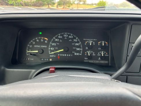Used 1996 Chevrolet Silverado 1500 2WD Regular Cab image 18