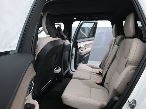 New 2026 Volvo XC90 B6 Plus w/ Protection Package Premier AWD/4WD image 21