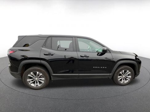 Used 2025 Chevrolet Equinox LT image 8