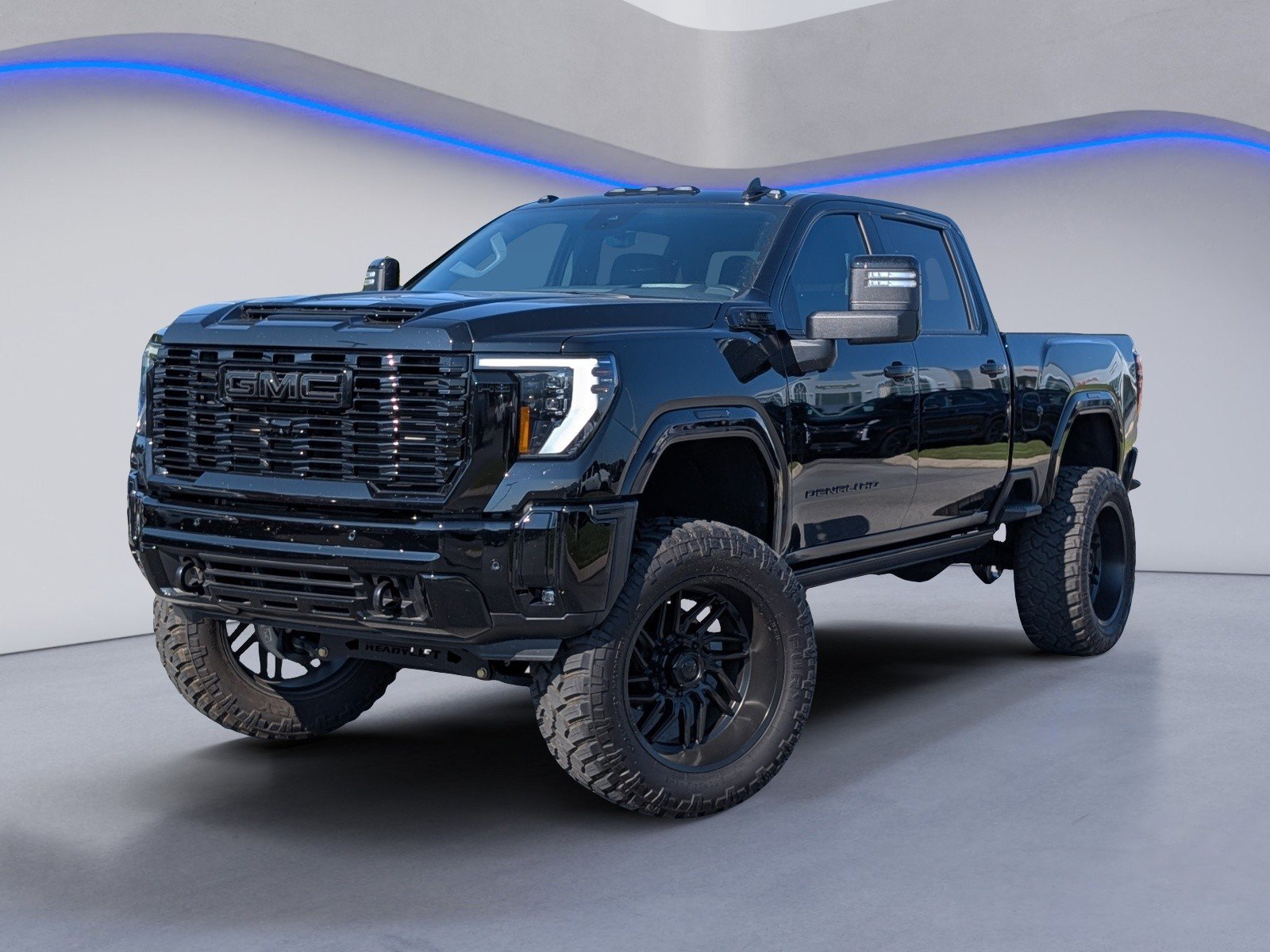 Used 2025 GMC Sierra 2500 Denali w/ Denali Reserve Package AWD/4WD image 2