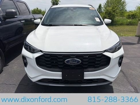 Used 2023 Ford Escape ST-Line Elite AWD/4WD image 10