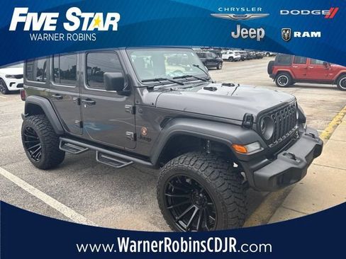 Used 2025 Jeep Wrangler Unlimited Sport AWD/4WD image 1
