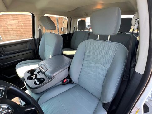 Used 2016 RAM 2500 Tradesman w/ Chrome Appearance Group RWD image 15