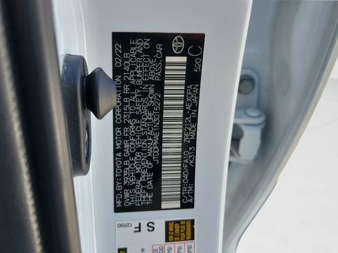 Used 2022 Toyota Corolla L image 29