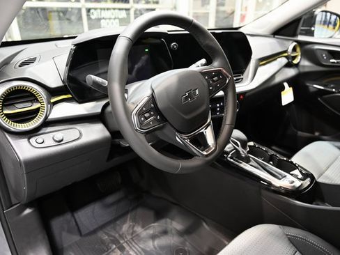 New 2026 Chevrolet Trax LT w/ Driver Confidence Package image 19