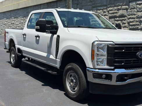 Used 2023 Ford F250 XL w/ Snow Plow Prep Package AWD/4WD image 34