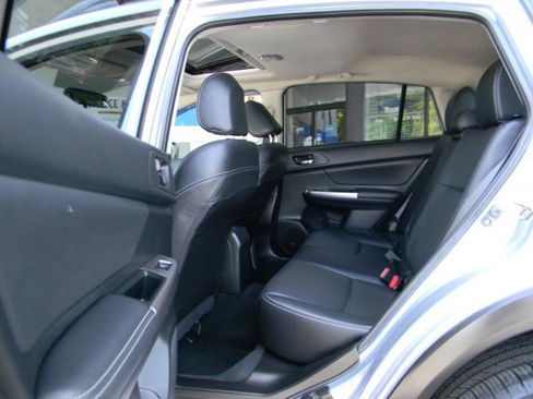 Used 2015 Subaru Crosstrek 2.0i Limited AWD/4WD image 12