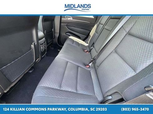 Used 2021 Jeep Grand Cherokee Laredo AWD/4WD image 16