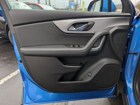 Used 2024 Chevrolet Blazer LT w/ Convenience Package image 9