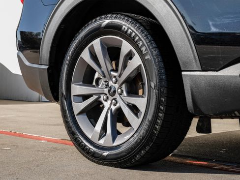 Used 2021 Ford Explorer XLT w/ Equipment Group 202A image 47