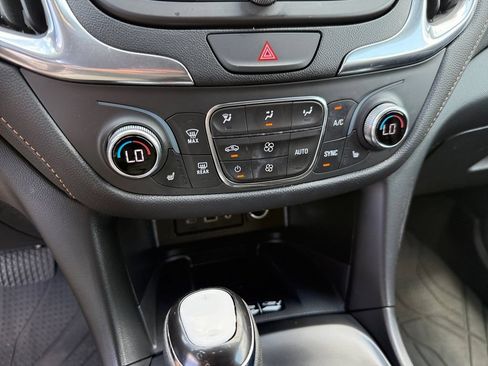 Used 2020 Chevrolet Equinox Premier w/ LPO, Floor Liner Package FWD image 21
