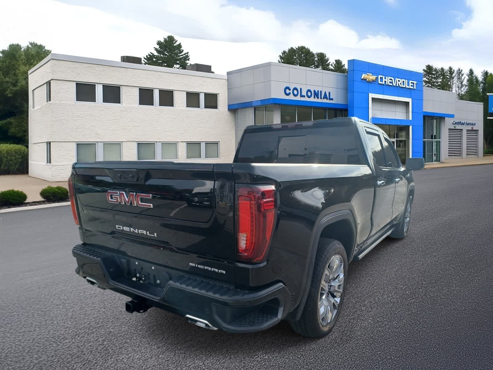 Used 2026 GMC Sierra 1500 Denali w/ Denali Reserve Package AWD/4WD image 4