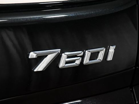 Used 2025 BMW 760i xDrive image 96