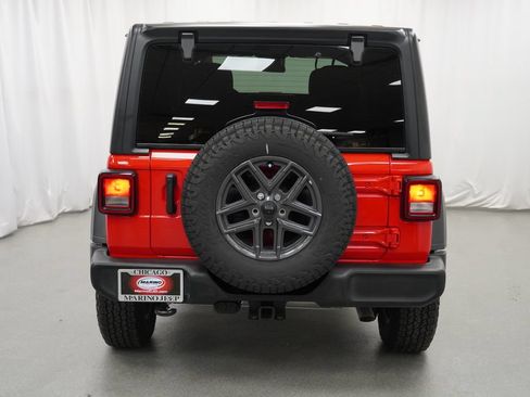 Certified 2024 Jeep Wrangler Unlimited Sport AWD/4WD image 11