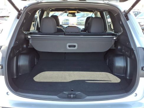 Certified 2025 Subaru Forester Premium AWD/4WD image 17