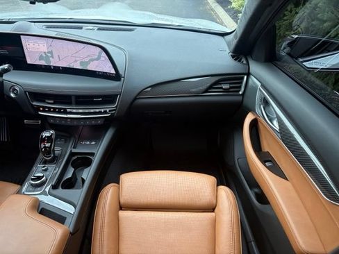Used 2025 Cadillac CT5 V w/ Platinum Package AWD/4WD image 21