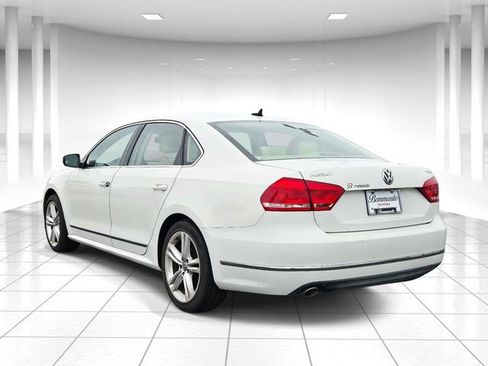 Used 2013 Volkswagen Passat TDI SE FWD image 3