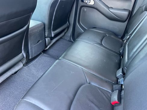 Used 2021 Nissan Frontier PRO-4X w/ Pro-4x Utility Package image 5