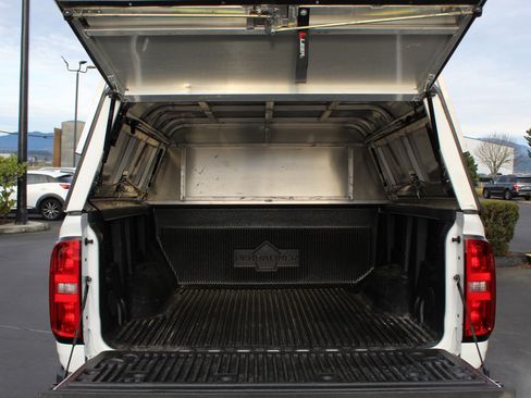 Used 2022 Chevrolet Colorado W/T image 16