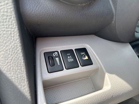 Used 2010 Toyota RAV4 Limited AWD/4WD image 18